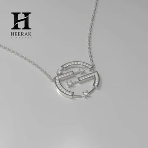 Pendentif géométrique de luxe en diamant, collier moderne en or 14K/18K, bijoux fins par Heerak Diamonds - Product Image 5