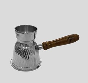 หม้อกาแฟตุรกีทำมือจากโลหะตีขึ้นรูป พร้อมด้ามจับไม้ สำหรับชงชาและกาแฟ สไตล์ตะวันออกกลาง ดีไซน์ทนทาน - Product Image 5