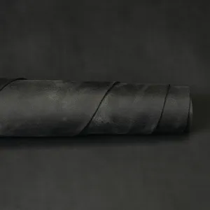 Cuir noir classique pour sacs quotidiens durables, chaussures robustes de haute qualité et vêtements d'extérieur élégants en cuir véritable - Product Image 3