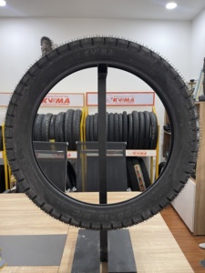 Carcasa de Neumático de Motocicleta KUMA K536 Nueva para Repuesto y Reparación 3.00-17/18 Ho Chi Minh City 65% Caucho Natural Garantía de 12 Meses - Product Image 2