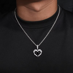 จี้รูปหัวใจประดับเพชรโมอิสซาไนต์สีดำชุบทองคำขาวบนเงินแท้ 925 สร้อยคอฮิปฮอปสำหรับผู้หญิงและผู้ชาย - Product Image 3