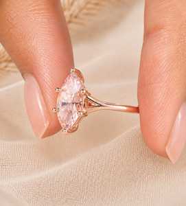 Bague de fiançailles solitaire à deux branches en or massif 10K 14K 18K avec diamant rose de laboratoire taille marquise 2 carats, certifiée IGI, bijoux fins - Product Image 4