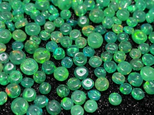 Cuentas de Ópalo Etíope Genuino, Color Verde Ahumado, Tratado, Forma Rondelle Lisa, 3-5mm, Piedra de Ópalo Natural con Orificio Central para Manualidades - Product Image 2