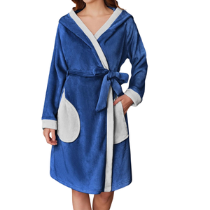 Peignoir unisexe de luxe à capuche et manches longues, style coréen, en polyester respirant, avec cordon de serrage, doux, grandes tailles, personnalisable avec logo - Product Image 1