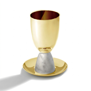 Coupe Kiddoush moderne martelée dorée avec base hexagonale en marbre – Ensemble durable, écologique, couleur personnalisable – Vin de Shabbat juif - Product Image 3