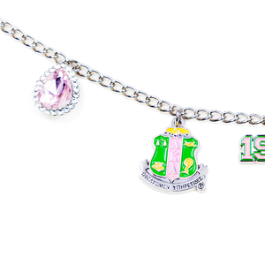   Pulsera de dijes elegante con dijes de hiedra, rosa y verde, inspirada en hermandades, accesorio de muñeca para mujer, regalo personalizado de estilo griego - Product Image 4