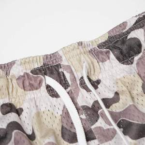 Shorts de basket-ball personnalisés pour hommes, double couche, en maille, avec logo du fabricant, impression par sublimation sur polyester de haute qualité, entrejambe de 5 pouces - Product Image 3