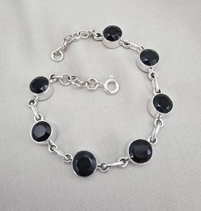 กำไลข้อมือหินออนิกซ์สีดำ เงินแท้ 925 ชุบโรเดียม ทำด้วยมือ เครื่องประดับสำหรับผู้หญิง - Product Image 1