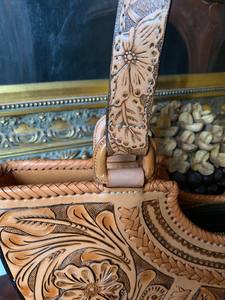 Sac à bandoulière Western Floral Cowgirl en cuir véritable fait main, style bohème pour femmes - Product Image 2