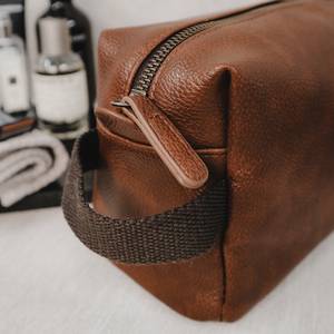 Custom Genuine Leather <b>Toiletry</b> <b>Bag</b> Hot Sale Vintage Travel Dopp Kit <b>Men</b> Waterproof Shaving Wash Case LYG-0131 - Product Image 2