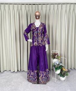 Ensemble Palazzo de style Koti Indo-Occidental - Tissu Chinon avec broderie de sequins - Product Image 2