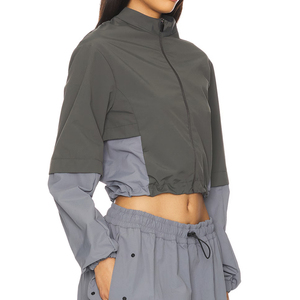 Ensemble de survêtement coupe-vent personnalisé pour femme, 2 pièces, color block, avec veste courte à demi-zip et pantalon de jogging - Product Image 3