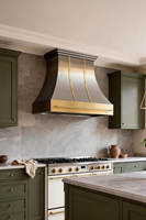 Hotte de cuisine de luxe en laiton conçue pour cuisines haut de gamme, durabilité exceptionnelle, artisanat métallique décoratif magnifique