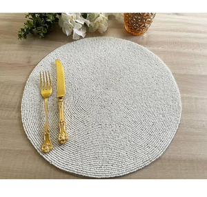 Napperons de luxe perlés personnalisés – Tapis de table tendance sur mesure pour café et salle à manger – Prix imbattable - Product Image 1