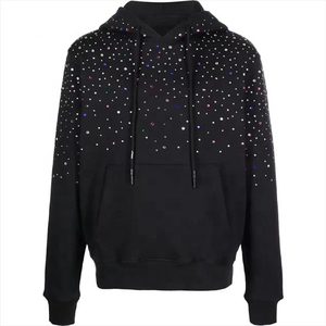 Sudadera con capucha negra personalizada para mujer con cremallera y decoración de tachuelas y cristales de imitación - Product Image 4