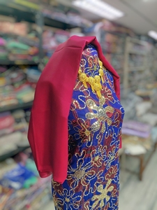 ผ้าฝรั่งเศสสีน้ำเงินรอยัลประดับลูกปัดพร้อมลายปักดอกไม้สีทอง |   ชุดแต่งงานและชุดงานเลี้ยงสุดหรูสไตล์โซมาเลีย - Product Image 2