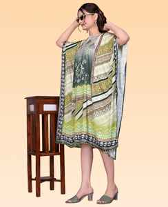 Robe Kaftan Courte pour Femme – Imprimé Paon Ethnique Jaune et Vert, Tunique Ample Festive - Product Image 2