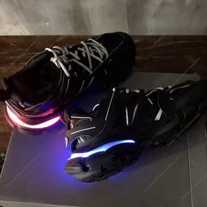 Nouvelles Chaussures de Luxe Classiques FS Qualité Originale 2025 pour Hommes – Baskets LED Décontractées Trick 3.0 à Plateforme Noire pour la Marche - Product Image 4