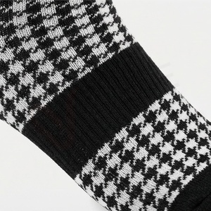 Chaussettes pour hommes, motif pied-de-poule, tricotées, respirantes, pour un usage quotidien en automne, style classique - Product Image 5