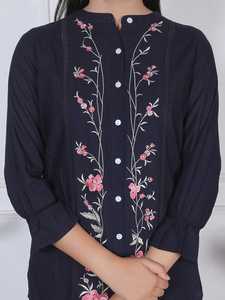 Ensemble coordonné haut de gamme pour femme, bleu marine, broderie florale, haut boutonné avec pantalon assorti, tenue décontractée ethnique pour tous les jours - Product Image 5