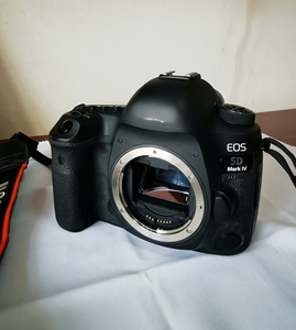 กล้อง DSLR มือสองพร้อมส่ง สำหรับมืออาชีพ ถ่ายวิดีโอ 4K เซ็นเซอร์ CMOS ฟูลเฟรม ระบบกันสั่นภาพอิเล็กทรอนิกส์ แบตเตอรี่แบบชาร์จได้ วัสดุ ABS - Product Image 1