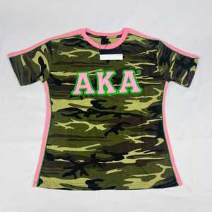 Camiseta Premium AKA Camo para Mujer, con Letras Griegas, Tela de Alta Calidad, Ajuste Cómodo, Cuello Redondo Informal - Product Image 1