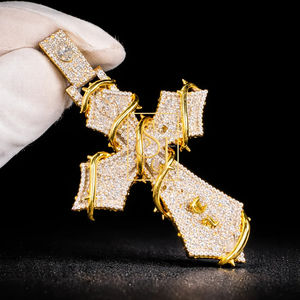 Pendentif personnalisé en argent 925 plaqué rhodium glacé avec photo de croix chrétienne Jésus, en moissanite, breloque religieuse, cadeau parfait pour collier - Product Image 2