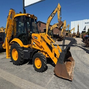 Chargeuse-pelleteuse JCB 3CX puissante pour travaux de terrassement, adaptée à la construction, au maintenance routier, aux travaux de drainage et aux excavations. - Product Image 4