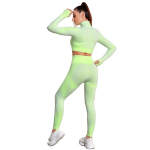 เสื้อชั้นในเล่นกีฬาแบบครอปท็อปผู้หญิง,ชุดโยคะไร้ตะเข็บ3ชิ้นยืดได้ - Product Image 4