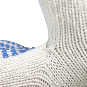 Guantes de Trabajo con Puntos de PVC que Brindan Agarre Mejorado, Movimiento Flexible y Protección Confiable para las Manos en Tareas de Manipulación de Materiales - Product Image 4