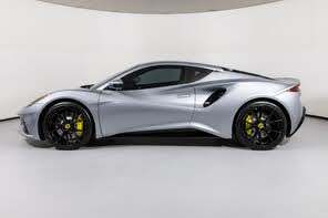 Land Rover Range Rover First Edition RWD SUV 2024 avec toit ouvrant panoramique et sièges en cuir - Product Image 2