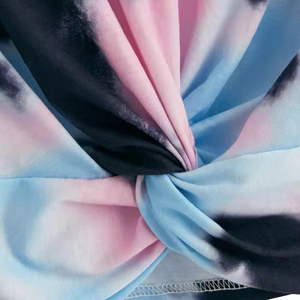 T-shirts courts noirs surdimensionnés personnalisés pour femmes, avec imprimé blanc uni et carreaux, respirants, avec couleurs et logo personnalisés - Product Image 3