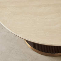 Grande table basse moderne en bois massif, faite à la main, design élégant pour salon, forme personnalisée