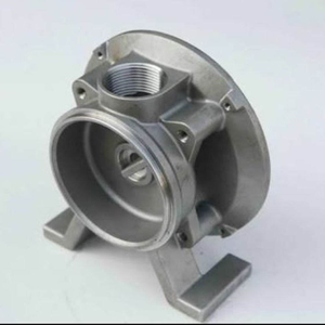 Conjunto de Hardware de Acero Inoxidable Mecanizado con Precisión: Acoplamiento Rotatorio, Bloque Disipador de Calor Aletado, Adaptador de Eje Cruzado Roscado de Latón - Product Image 1