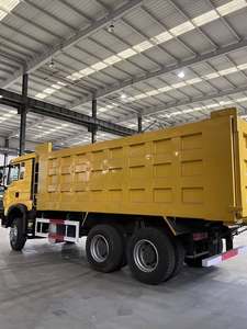 Camion à benne basculante 6x4 d'occasion avec une capacité de charge élevée et des performances efficaces - Product Image 1