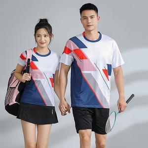 Camiseta Deportiva Personalizada OEM 2026 para Hombre, de Secado Rápido, Transpirable, de Poliéster, para Bádminton, Tenis, Pickleball, Entrenamiento y Club - Product Image 2
