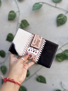 Portefeuille en cuir de vachette sculpté à la main, pochette pour cartes et téléphone, élégant, multi-usages, style western - Product Image 2