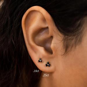 Pendientes de Oro Sólido de 14K con Tres Diamantes Cultivados en Laboratorio, Diseño Minimalista para Mujer, para Bodas, Aniversarios y Fiestas - Product Image 2
