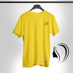 Camiseta de Manga Corta con Cuello Redondo Amarilla para Hombre, Logotipo Frontal, Corte Regular Informal, 100% Algodón Jersey, Impresión Serigrafiada, Secado Rápido - Product Image 1