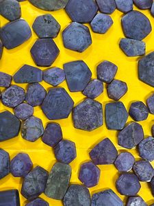 Rubi Natural Trapiche en Rodajas, Corte Hexagonal, Certificado por Terceros para la Fabricación de Joyas, Como se Muestra en la Imagen - Product Image 5