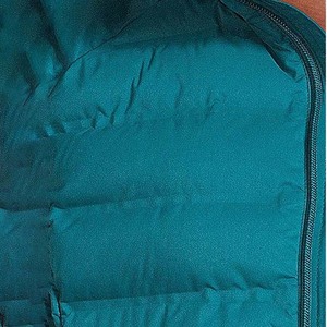 Chaqueta Acolchada de Punto para Mujer, Diseño OEM, Precio Económico, Reversible, Resistente al Viento, Impermeable, Transpirable, Ecológica, Invierno 100% - Product Image 3