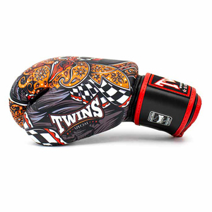 Professional Twins Sparring Gloves 16 Oz <b>Strap</b> Closure Adult Martial Arts Twins Gears Cowhide Leather UV Protection Twins Gloves - Product Image 4