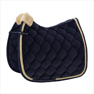 Tapis de selle d'équitation matelassé personnalisé avec logo, protection de soufflet en fausse fourrure de luxe, respirant, pour le saut d'obstacles - Product Image 4