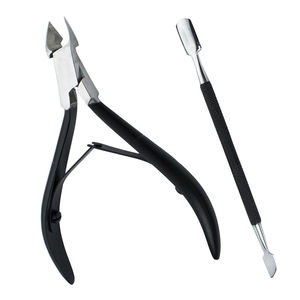 Kit d'outils de manucure et pédicure 2-en-1 en acier inoxydable : coupe-ongles et repousse-cuticules - Product Image 1