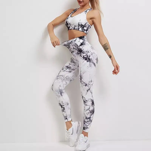 Ensemble de yoga 4 pièces sur mesure, respirant, grande taille, avec logo frontal, pour femme, écologique, séchage rapide, sans couture, pour le fitness et le yoga - Product Image 4