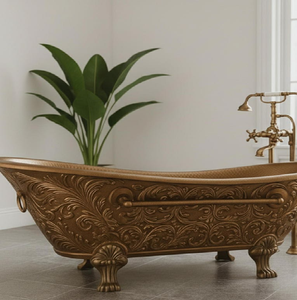 Elegante bañera de cobre con un deslumbrante incrustado mosaico plateado y suelos de madera. Disponible a precios de mayorista. - Product Image 4