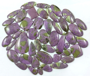 Pierres précieuses en stichtite naturelle de qualité supérieure, de formes variées, finition élégante pour la création de bijoux en argent - Product Image 1