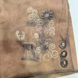 Pantalones Cortos Lederhosen Bávaros Bordados para Hombre, Bordado Floral Hecho a Mano, Cierre de Botones, Cintura Alta, Largo Bermuda, Casual - Product Image 3