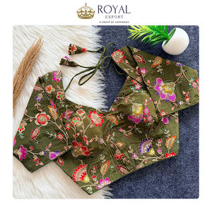 Fournisseur indien vendant des blouses en soie pure de qualité supérieure, entièrement cousues, avec de magnifiques broderies florales, col en V, en vente - Product Image 5