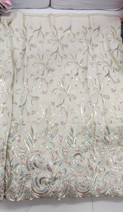 Tissu en soie pure de qualité supérieure pour la confection de lehenga et de saree de mariée, fournisseur de luxe pour boutiques, vente en gros et exportation - Product Image 2
